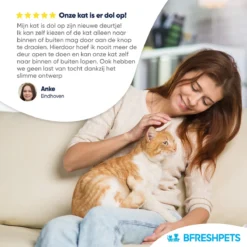 BFreshPets Kattenluik + Massageborstel - Met Tunnel - 4 Vergrendelingsstanden - Weersbestendig - Maat L - Zwart - 27 X 24 Cm -RHRQuality winkel 1200x1200 1