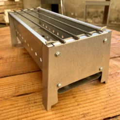 Spiedini Saté-bbq Bali 40 Mini - Kleine, Smalle Houtskoolbarbecue Met Horizontaal Rooster Voor Sate Of Andere Spiesjes - 40 Cm Lang, 11 Cm Breed, 14 Cm Hoog - Ideaal Voor Tuin- Of Open Haard, Of Balkon - Materiaal: Gealuminiseerd Ijzer -RHRQuality winkel 1200x1200 466