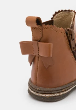 Friboo Leather - Korte Laarzen - Cognac -RHRQuality winkel 6387cb2220be424cb7d5bb434b397b54 scaled