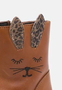 Friboo Leather - Korte Laarzen - Cognac -RHRQuality winkel c5be09f6a29b43aea90e303d2a231e38 scaled