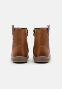 Friboo Leather - Korte Laarzen - Cognac -RHRQuality winkel d179602c5b57466ebcfddc69fcddbcff scaled